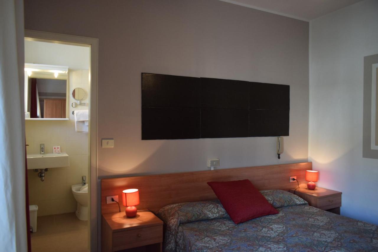 Albergo Al Pescatore Brenzone sul Garda Zewnętrze zdjęcie